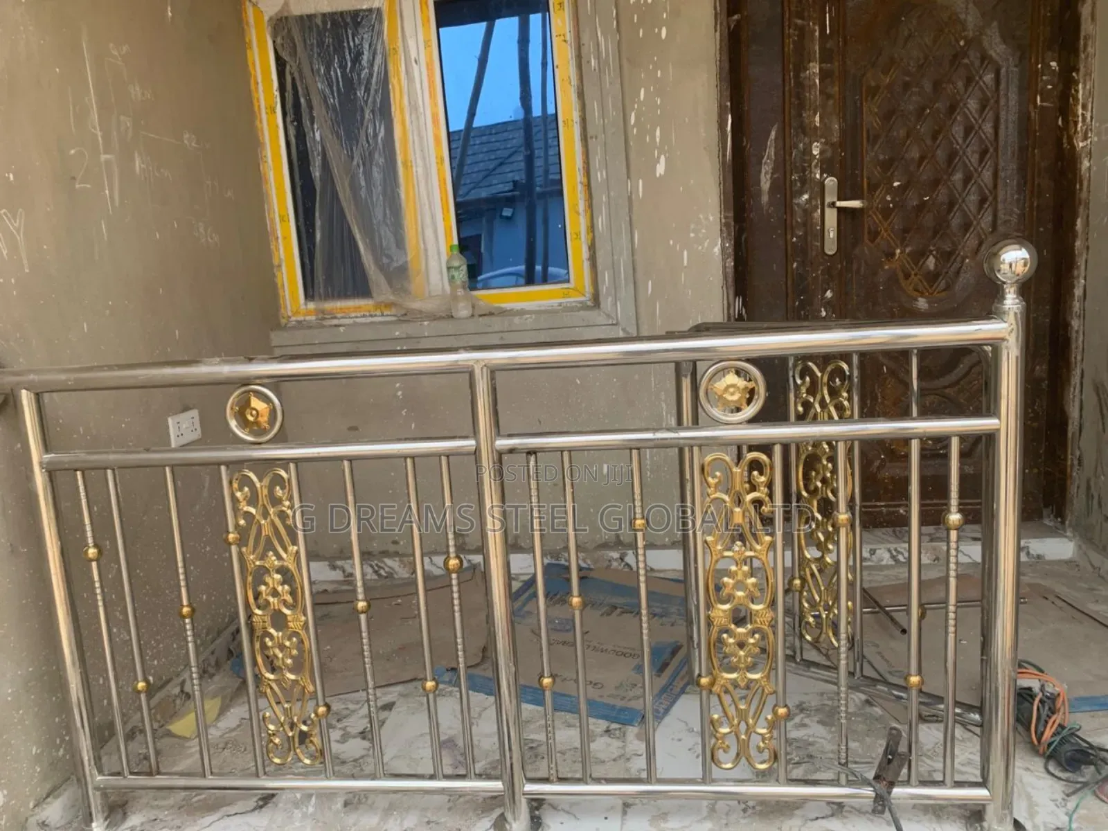 Handrails With Gold Design's