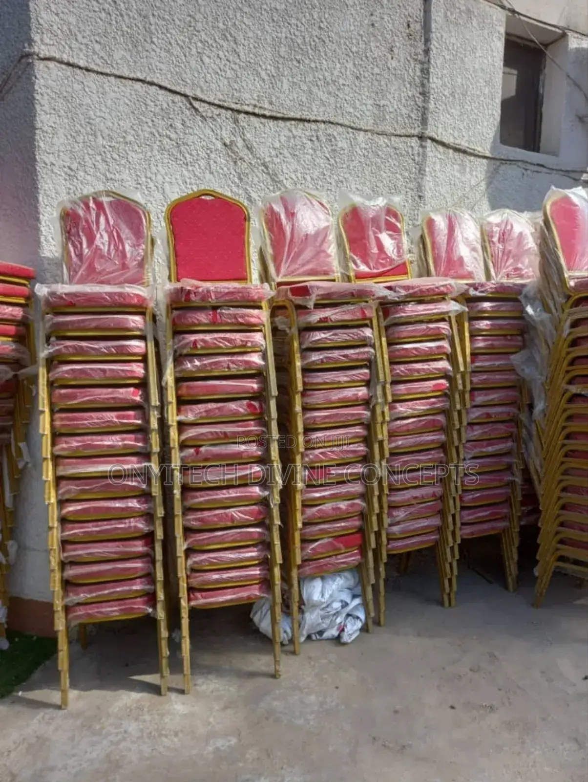 Bouquet Chair Gold Leg