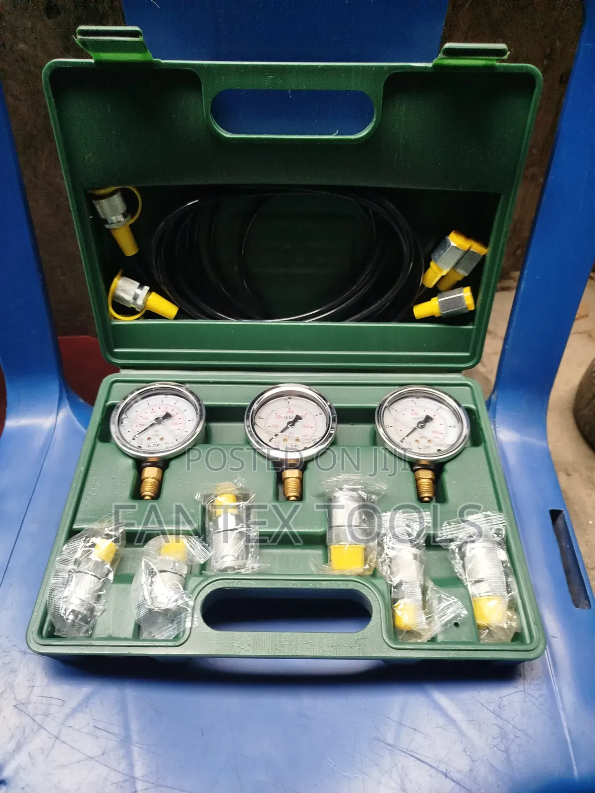 Hydraulic Pressure Gauge Set.