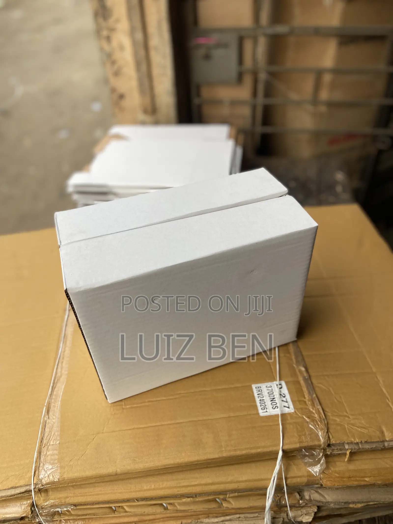 Very Neat White Food Box Carton