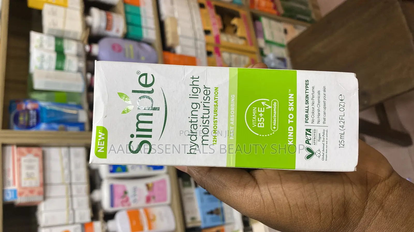 Simple -Hydrating Light Moisturizer 125ml