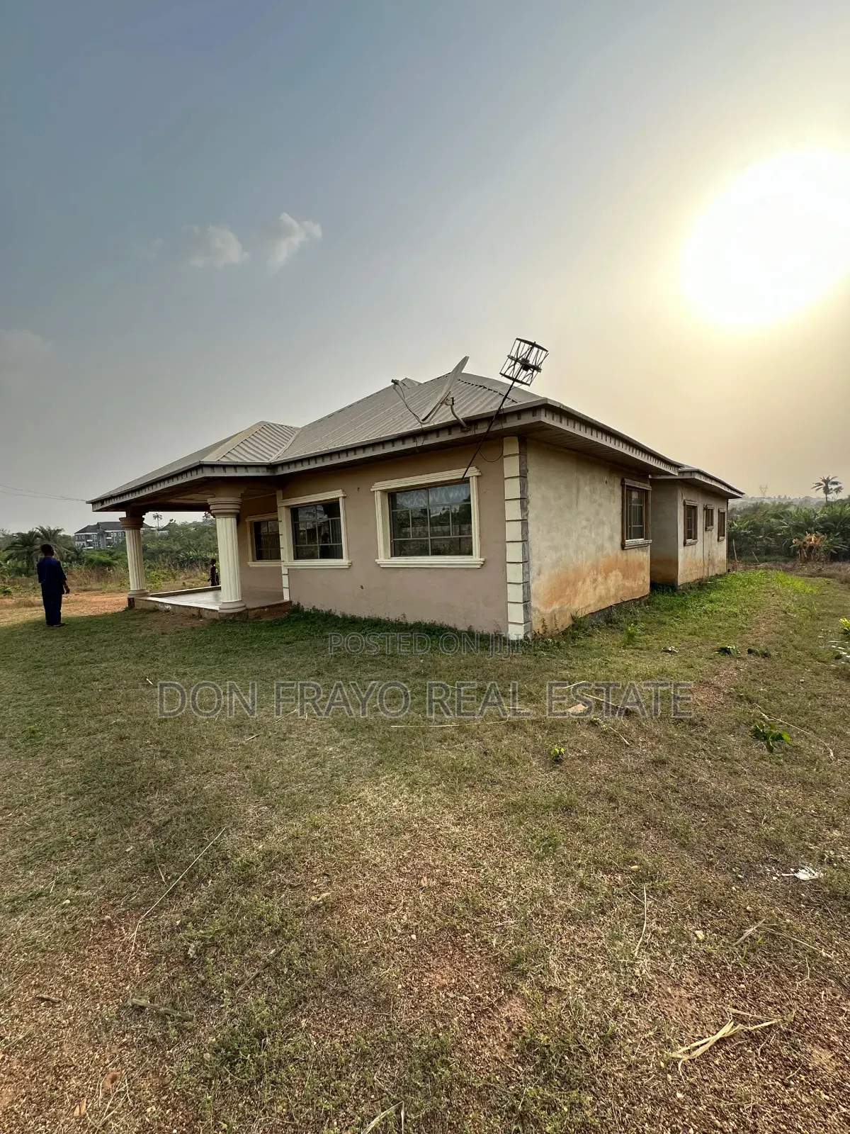 4bdrm Bungalow in Balogun / Laniba, Ajibode for sale