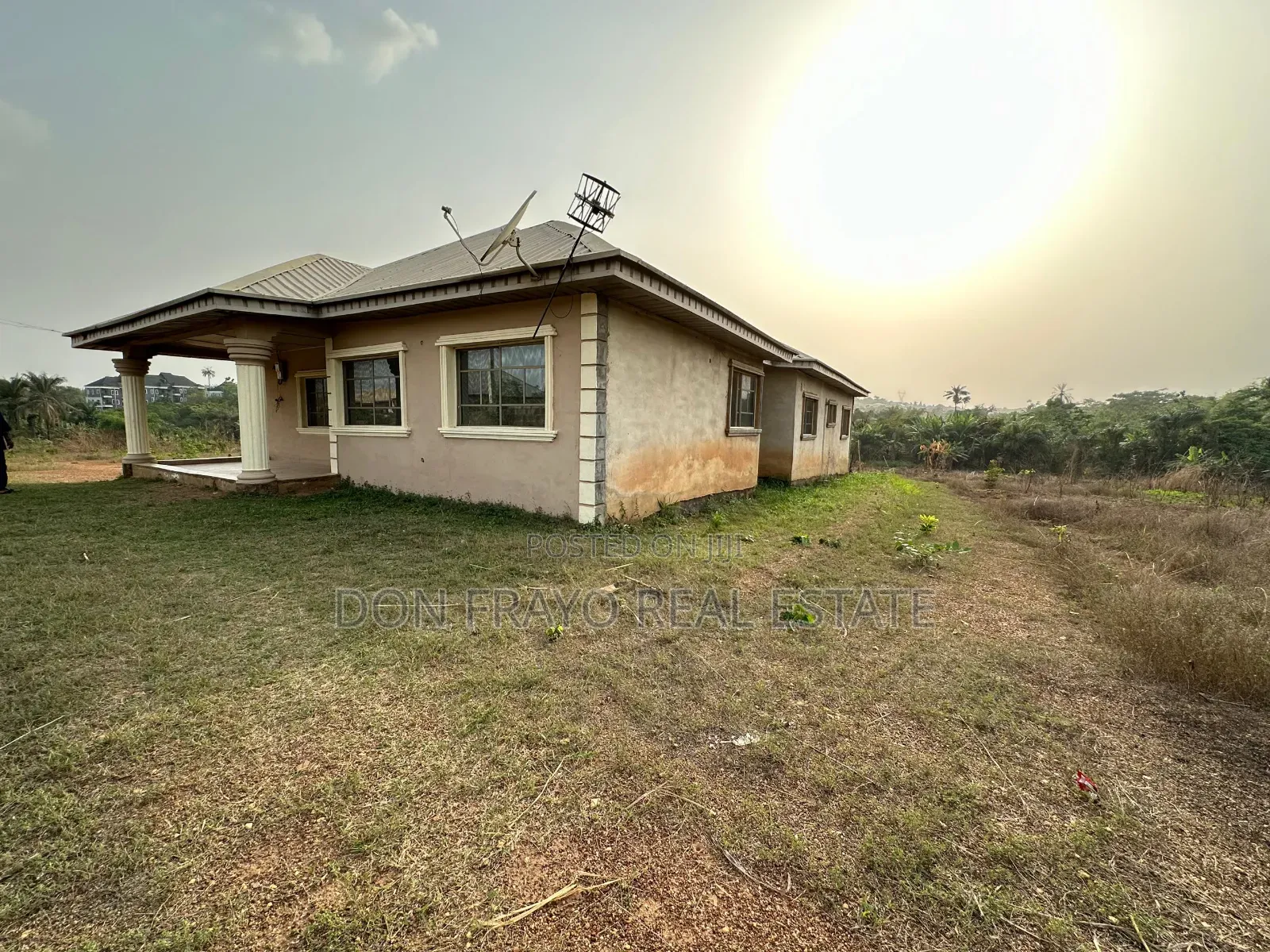 4bdrm Bungalow in Balogun / Laniba, Ajibode for sale