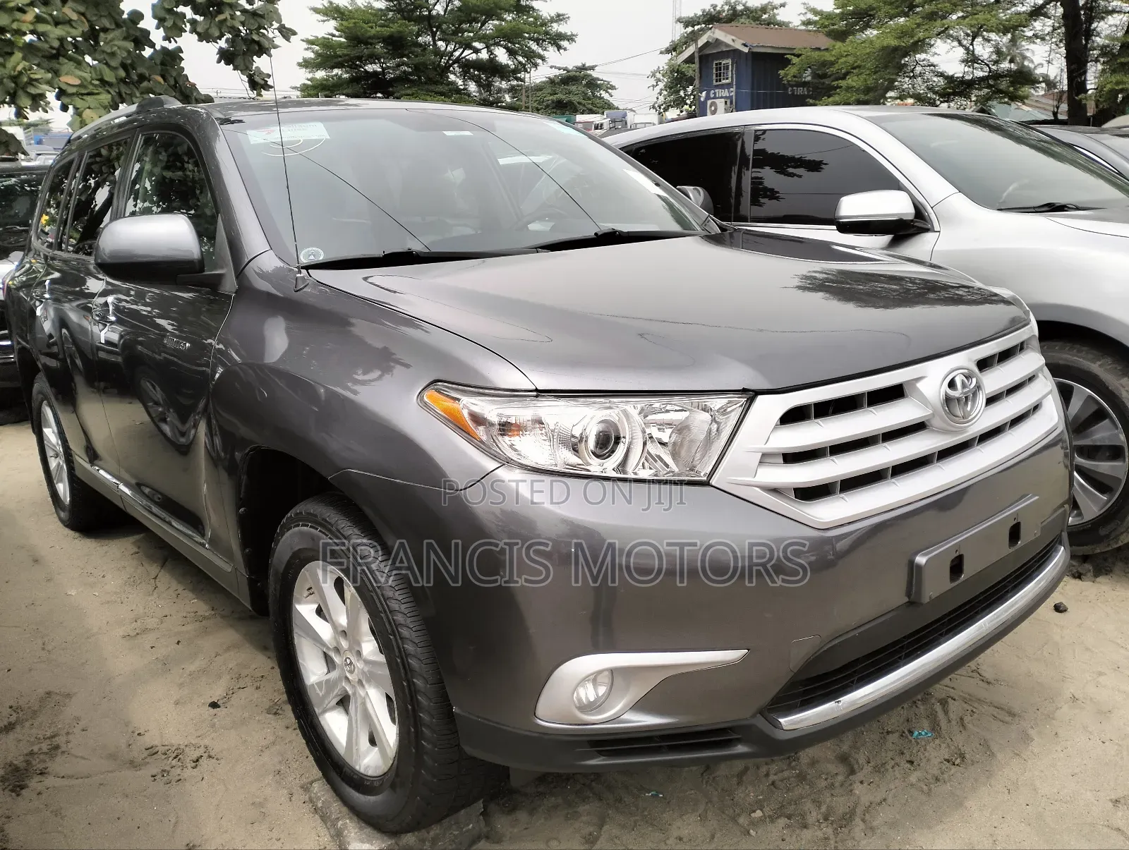 Toyota Highlander 3.5L 4WD 2013 Gray
