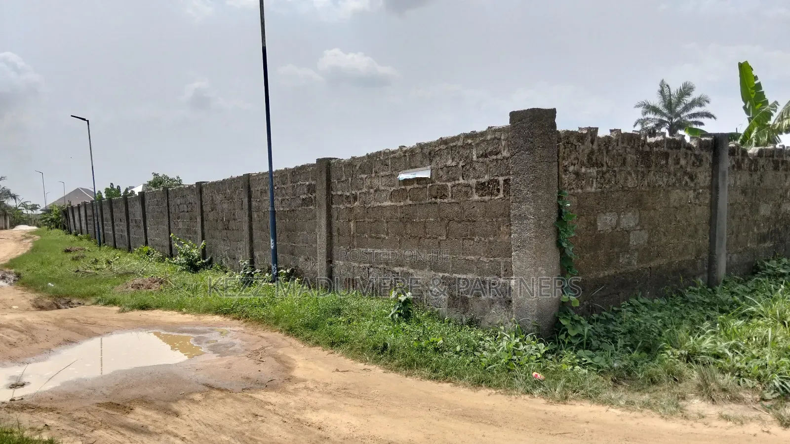 For Sale : 10 Fenced Plots at Omagwa Aluu Junction,