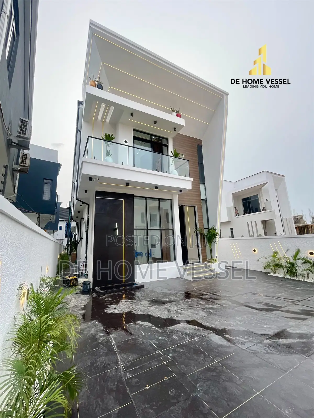 Luxury 5 Bed Detached Duplex With Swimming Pool And Bq