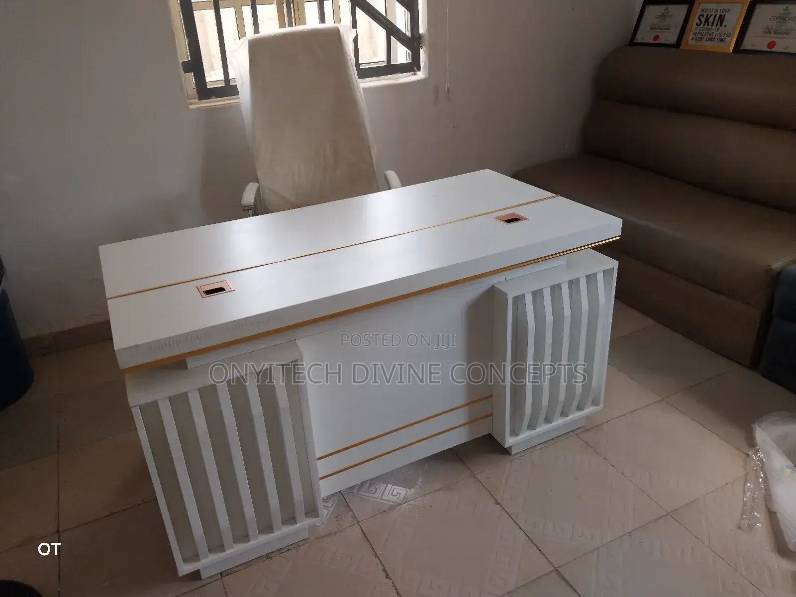 Exclusive White Office Table