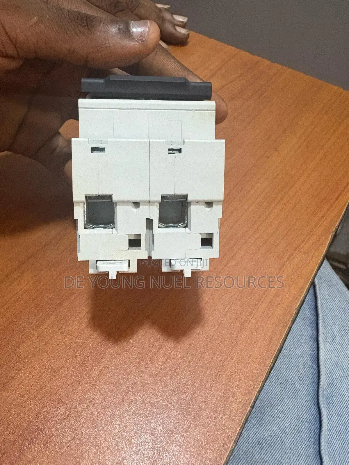 Electric Schneider Nc 120a /2 Pole Dc Breaker