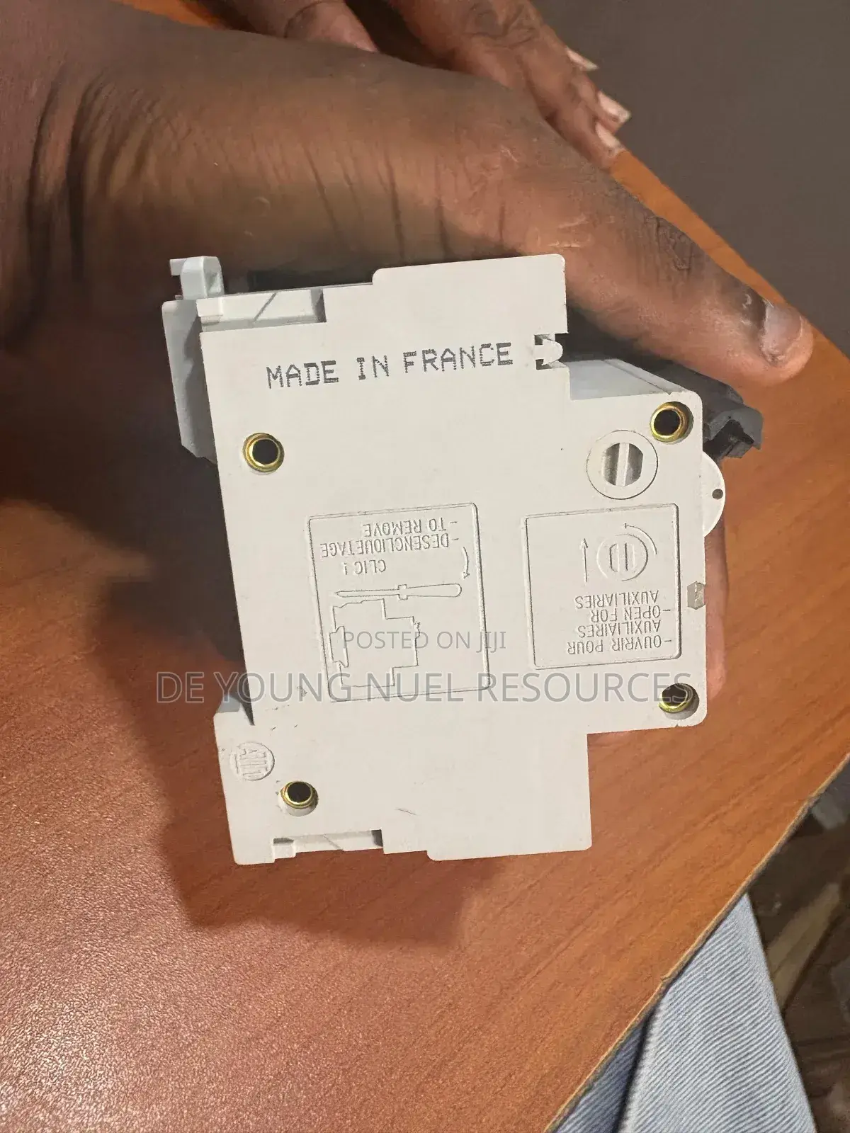 Electric Schneider Nc 120a /2 Pole Dc Breaker