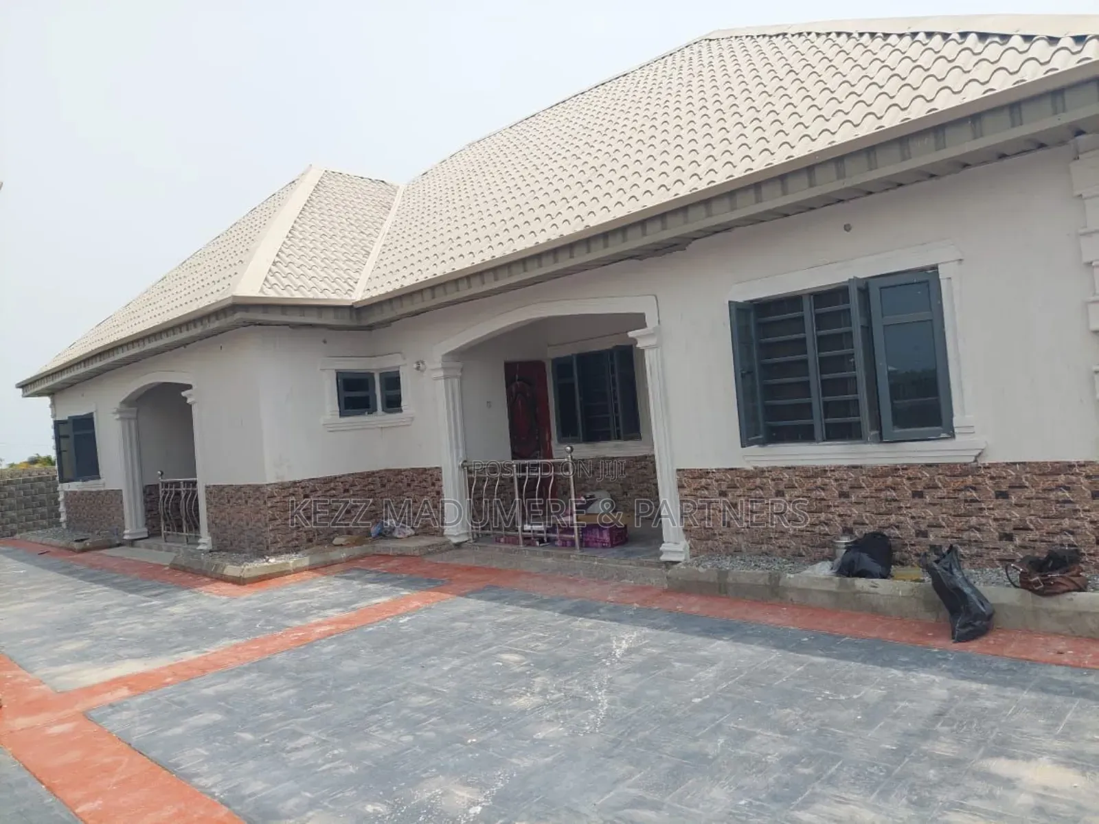 4bdrm Block of Flats in Esepa , Iworo, Along for sale