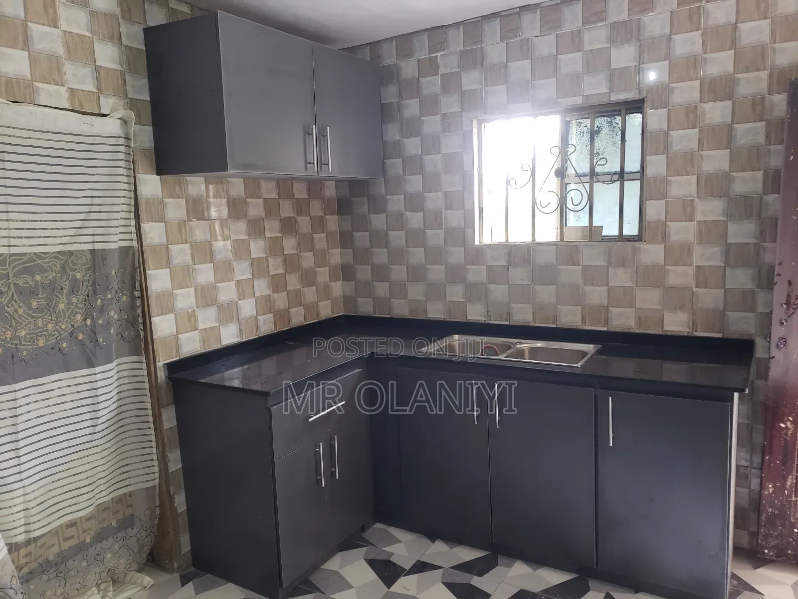 Kitchen Cabinet