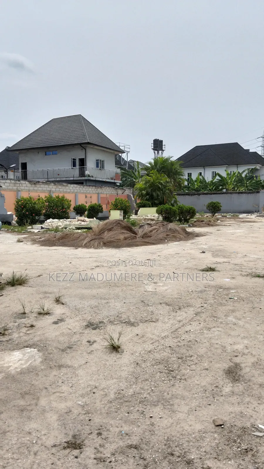For Sale : 11⁄2 Cornerpiece Plots on Major Sars Rd, Ph