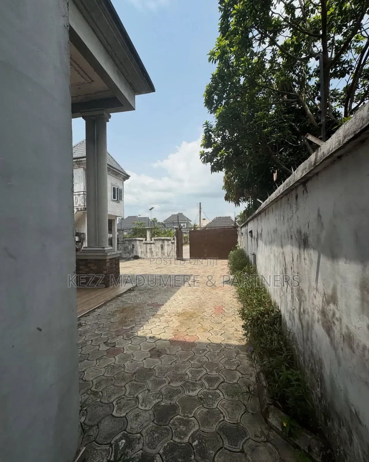 4bdrm Duplex in Nta Road , Port for sale