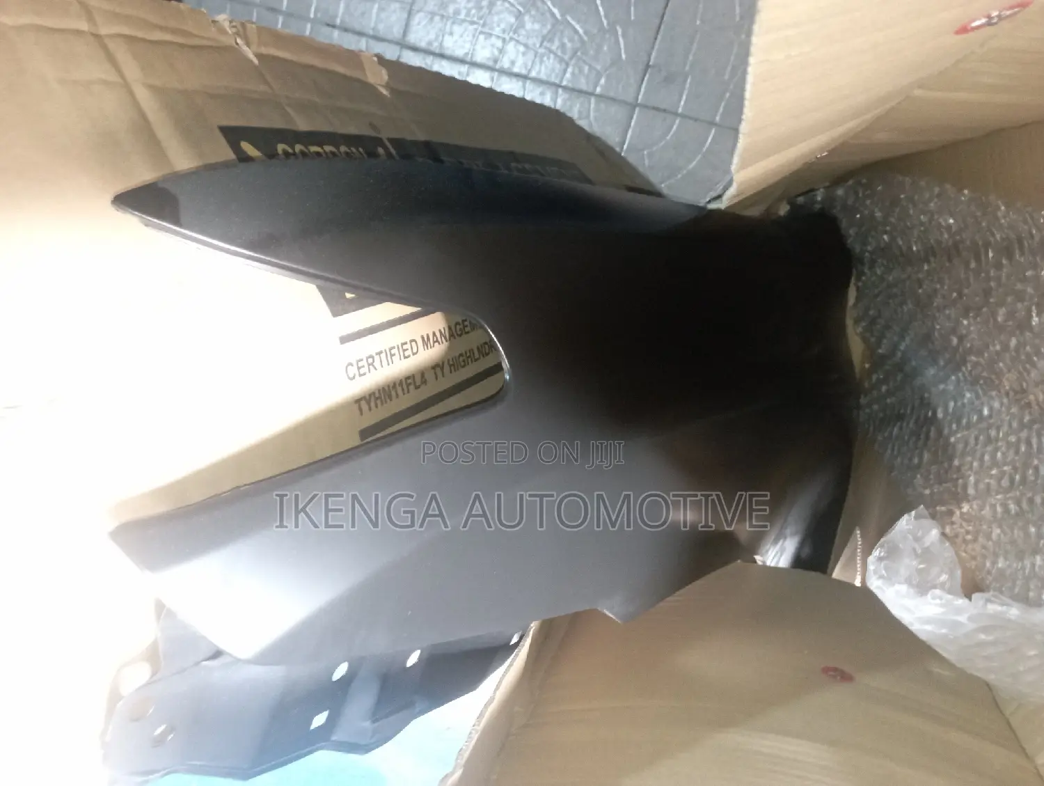 Fender Toyota Highlander 2012