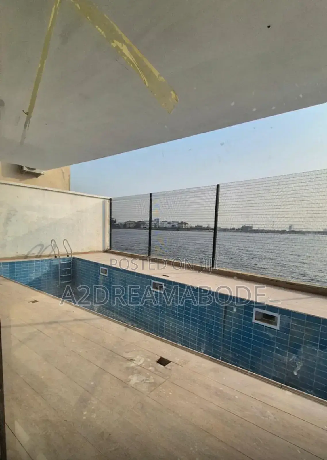 5bdrm Duplex in Banana Island for sale