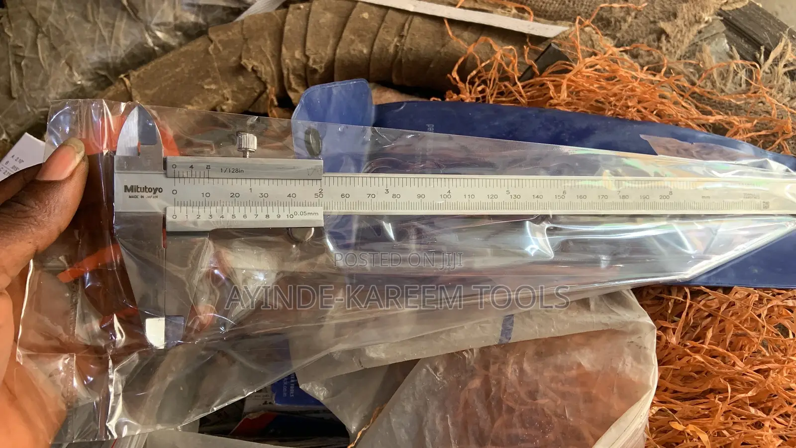 Mitutoyo 200mm Manual Handheld Caliper