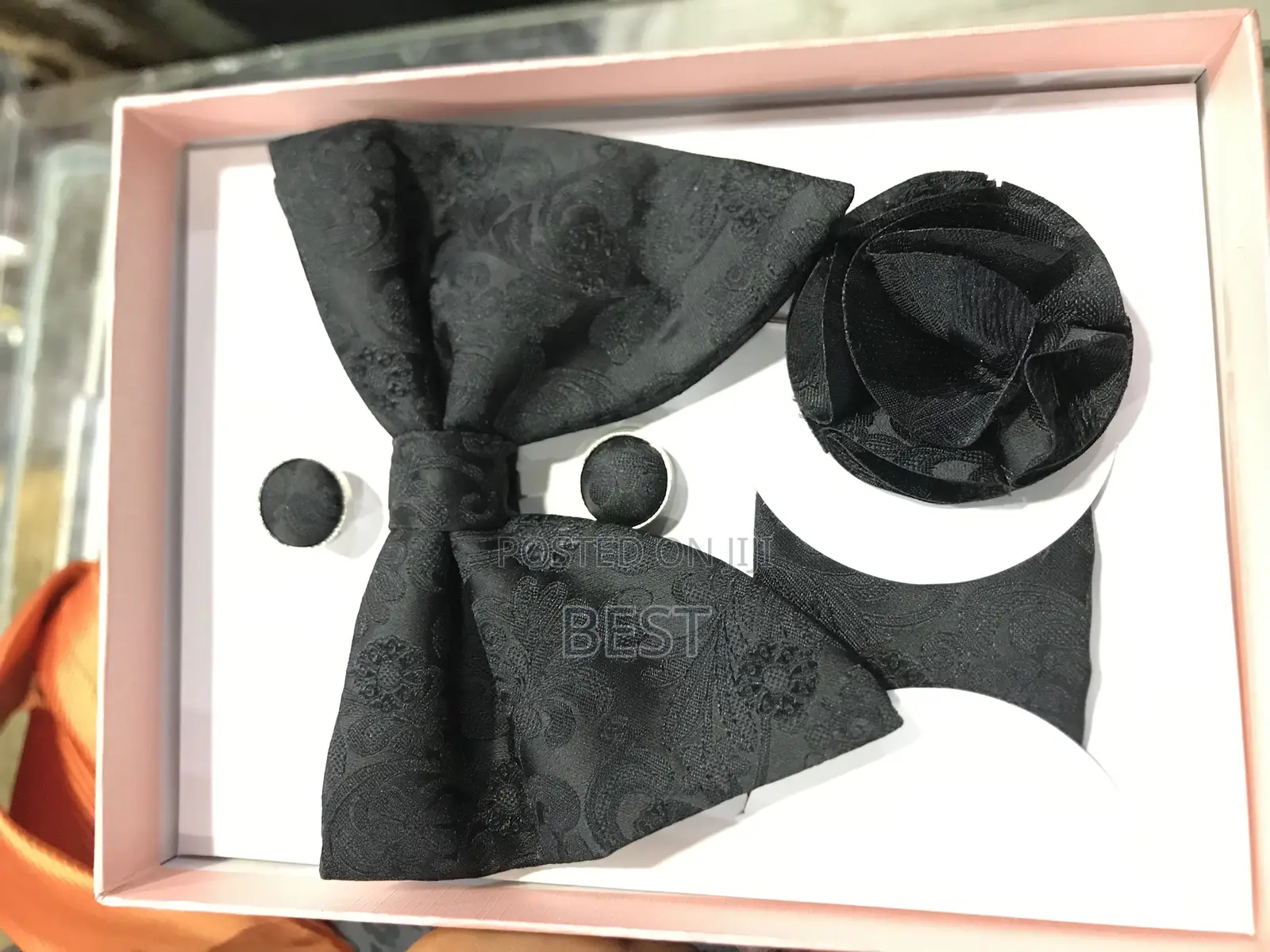 Men Classic Quality Material Butterfly Design Bow Ties