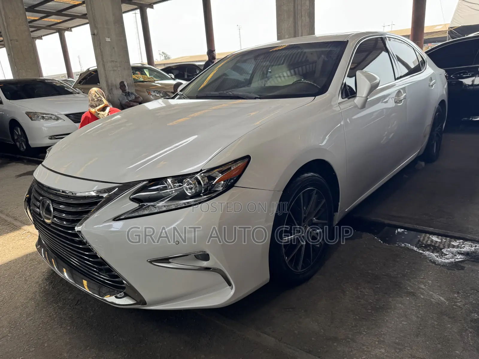 Lexus ES 350 FWD 2016 White