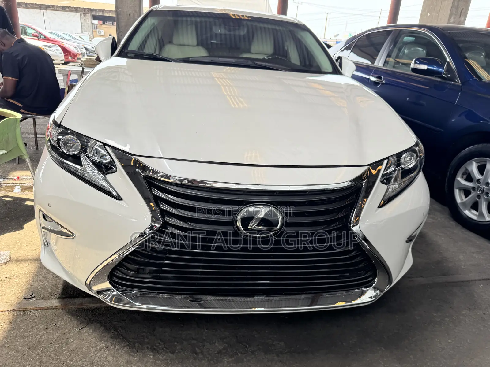 Lexus ES 350 FWD 2016 White