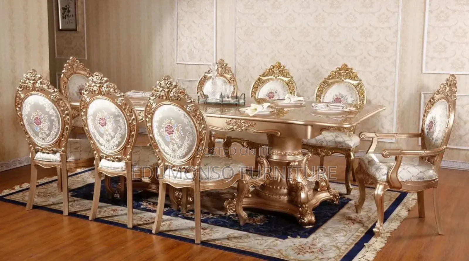Royal 8 Seater's Dinning Set