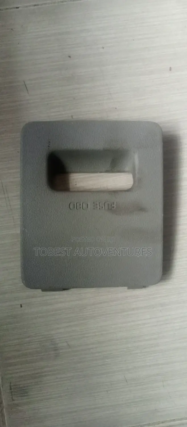 Kia Sportage 2018 Fuse Cover