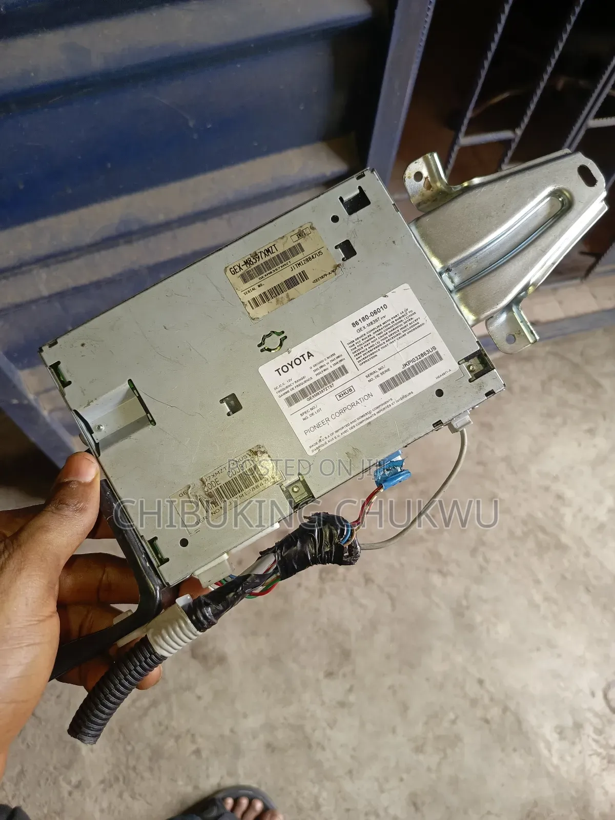 Audio Visual Model (Radio) Toyota Sienna 2011-2014 Amp.