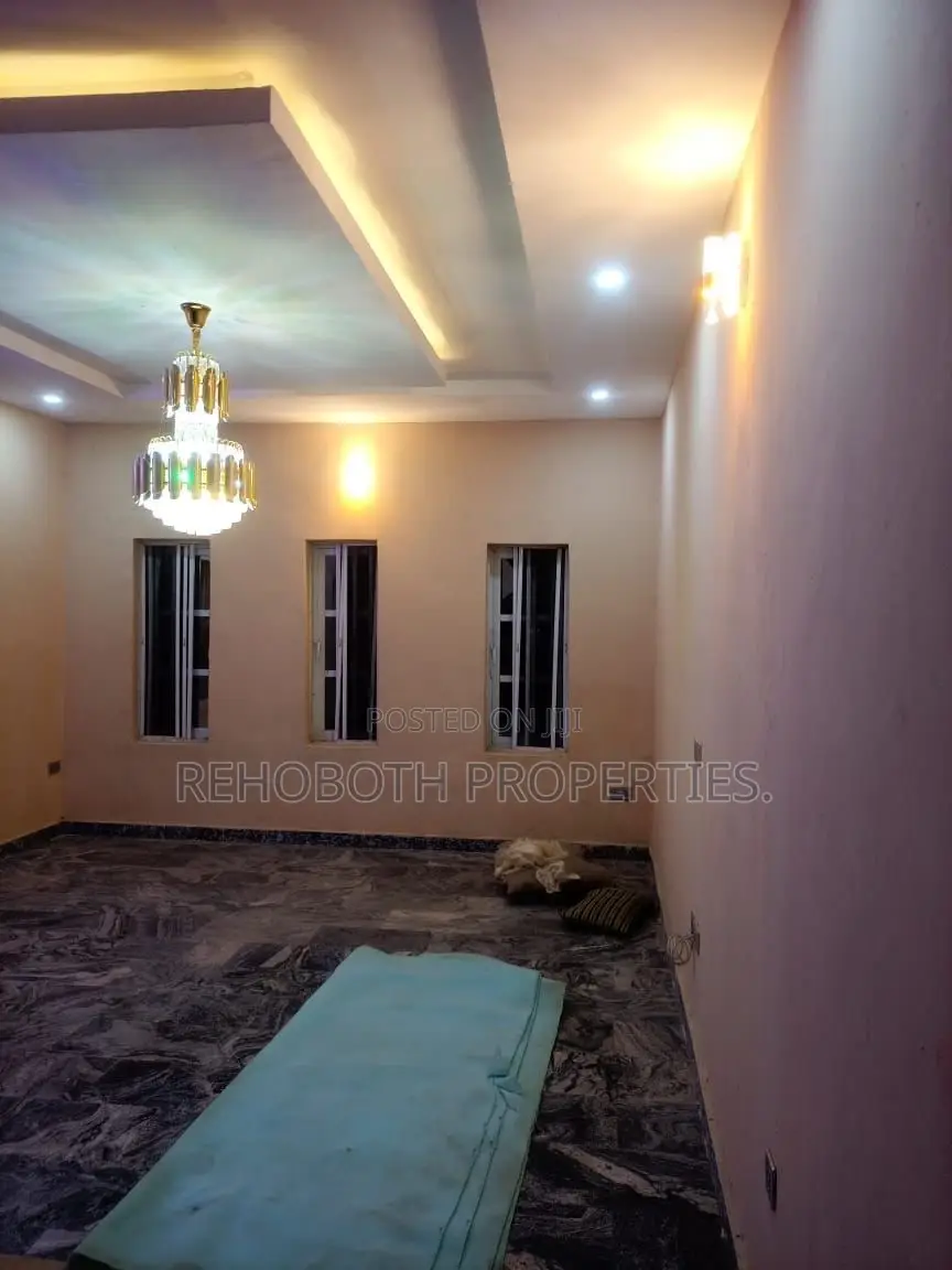 4bdrm Duplex in Omololu Oluloyo, Ibadan for rent