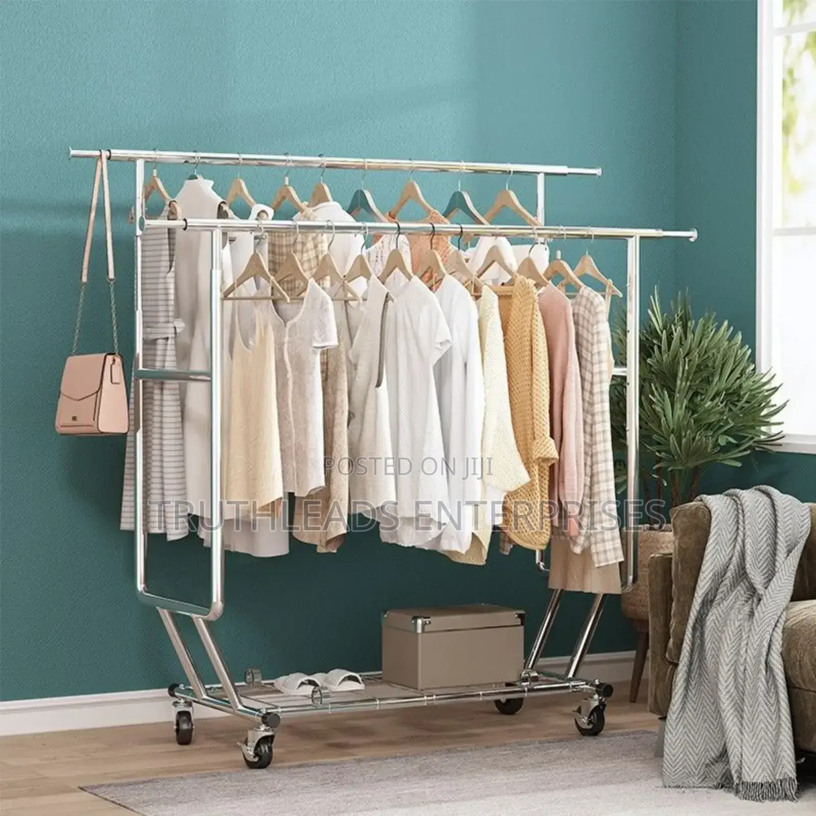 Highest Quality Nakajima Clothing Display Stand