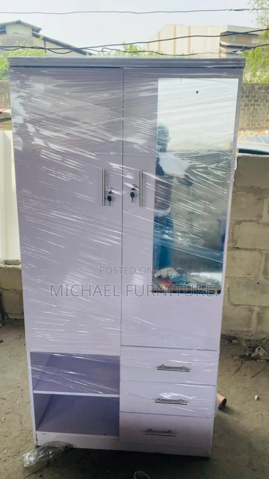Neat and Well Constructed 3x6 Wardrobe