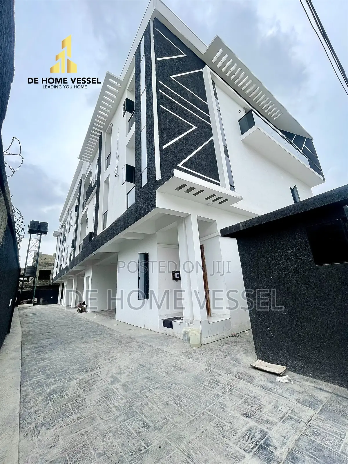 2bdrm Apartment in Lekki for sale
