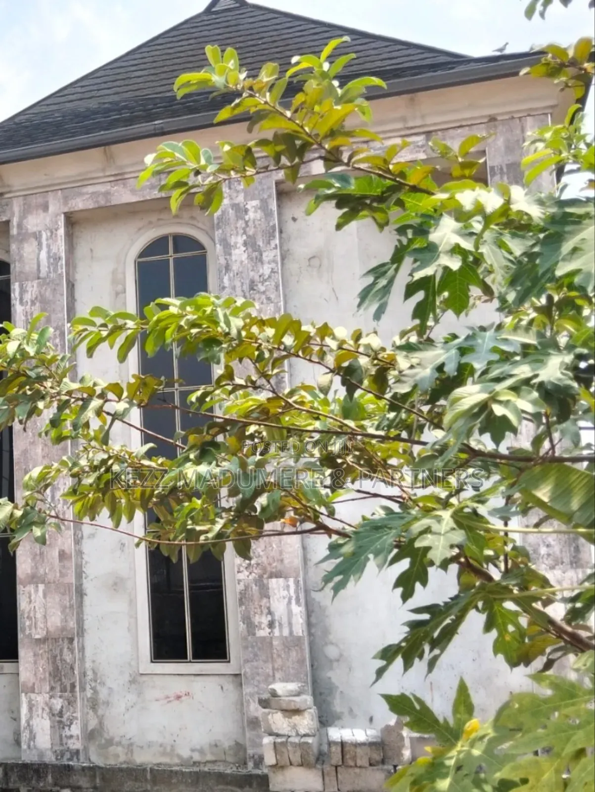 6bdrm Duplex in New Gra , Phase 2 for sale