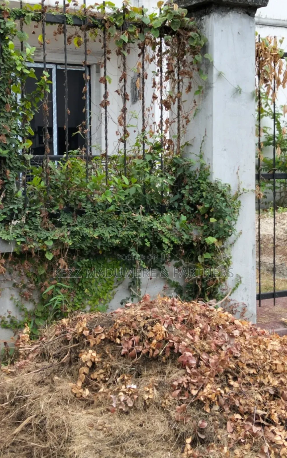 6bdrm Duplex in New Gra , Phase 2 for sale