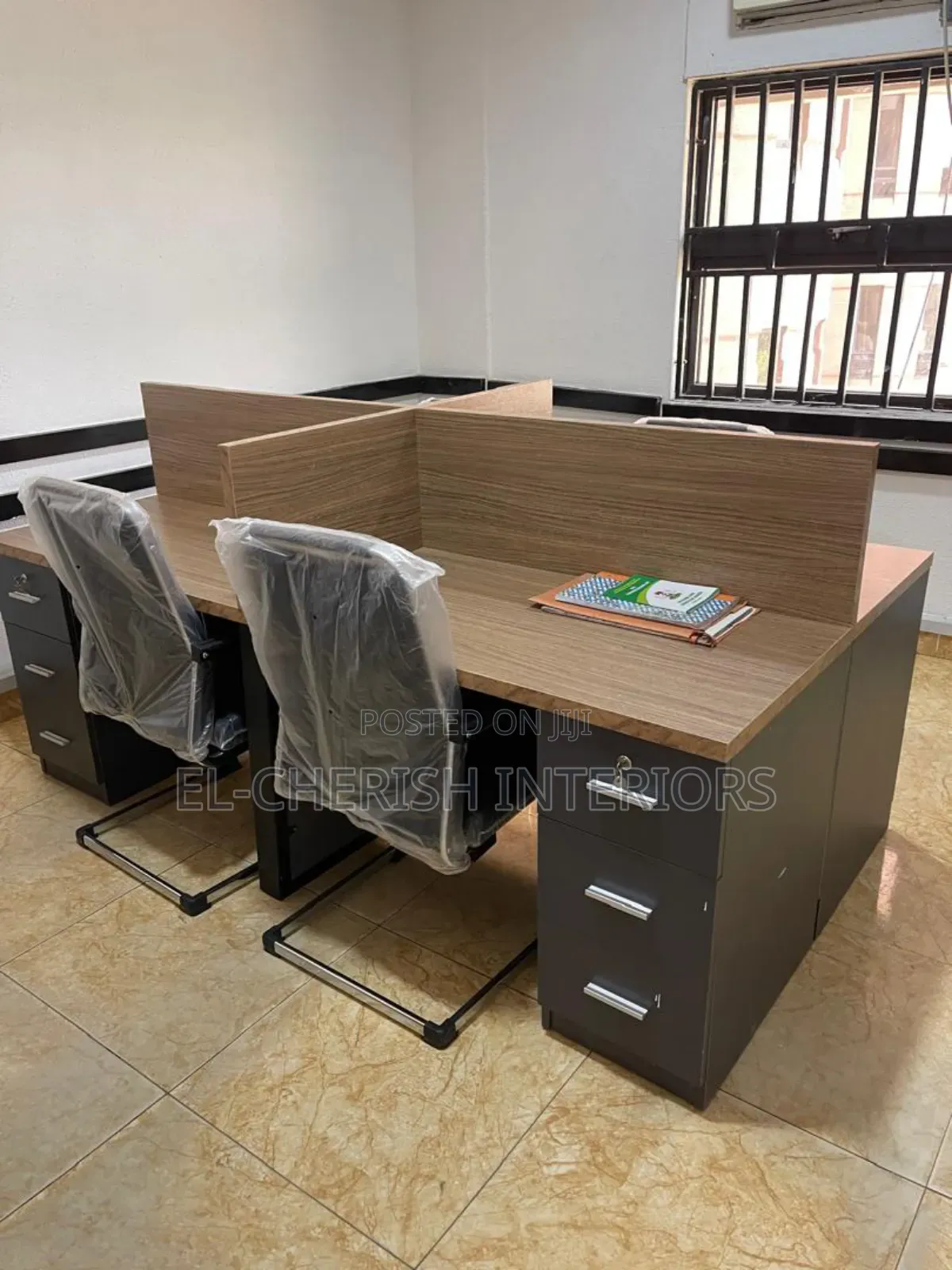 Glad 4 Seaters Workstation