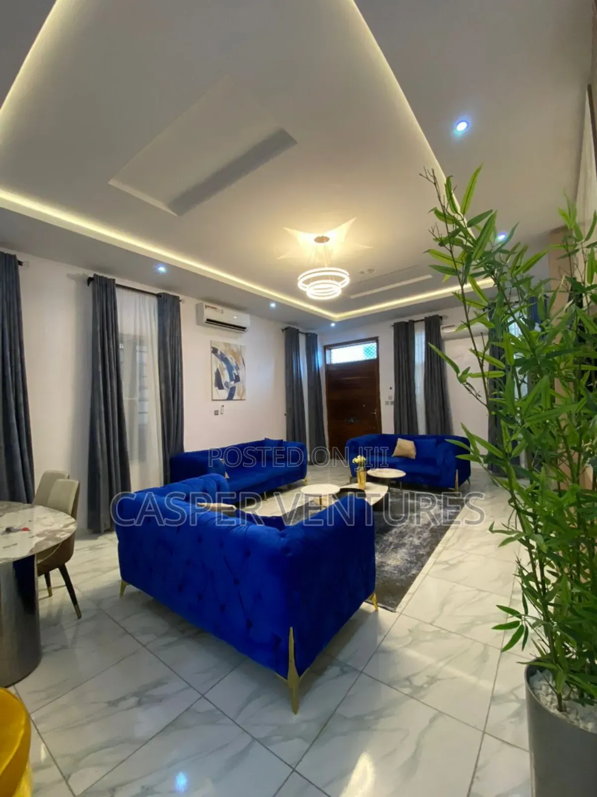 Spacious and Colorful Apartment