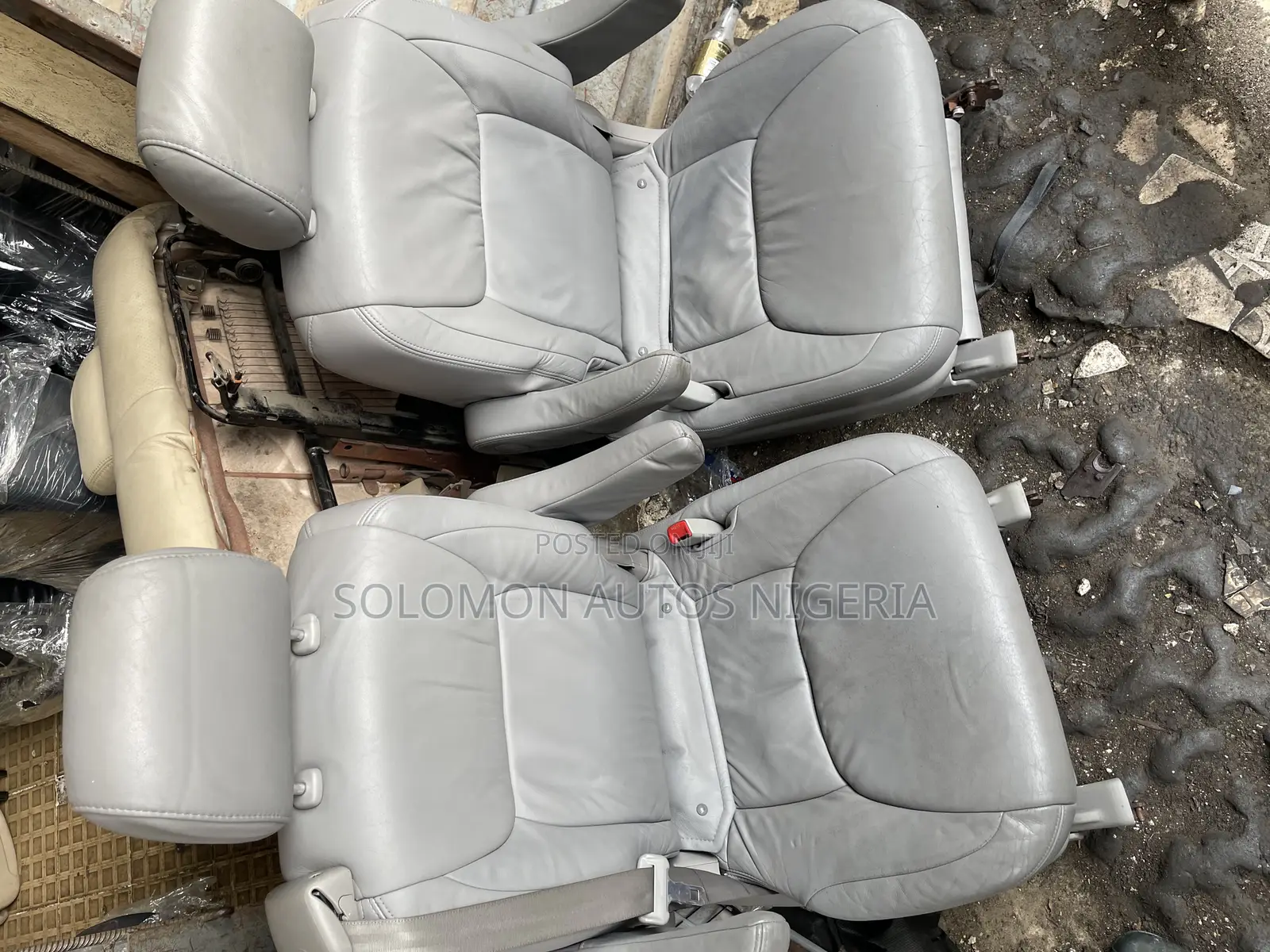 Two Center Seat Toyota Sienna 2005 to 2008 Model