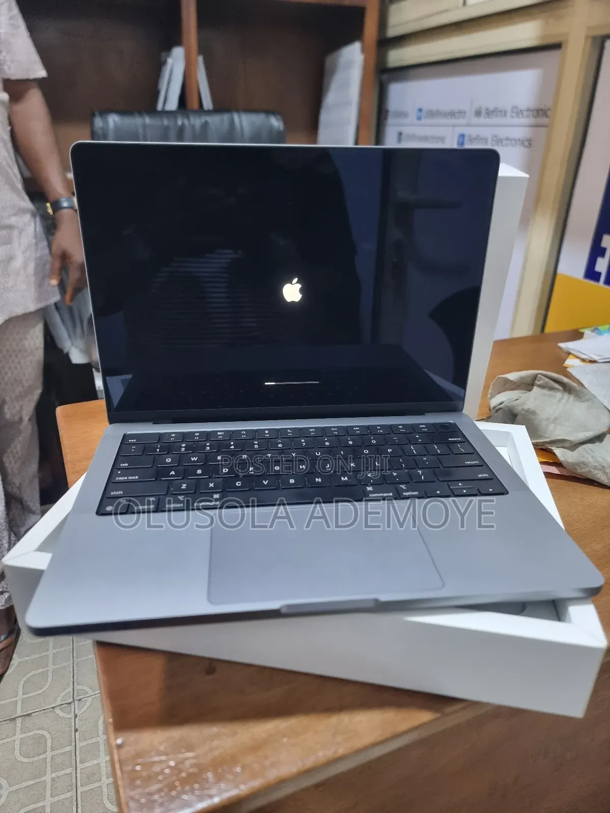Laptop Apple MacBook Pro 2021 M1 32GB Apple M1 Pro HDD+SSD 1T