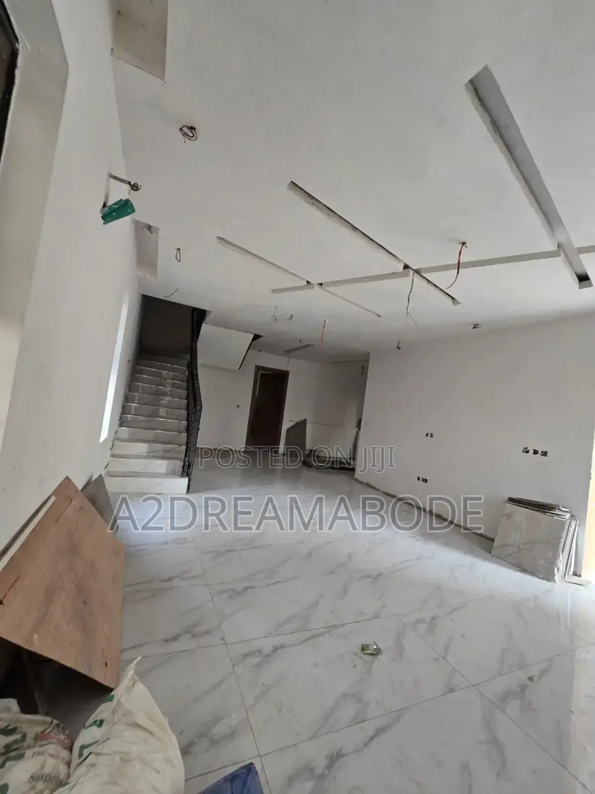 5bdrm Duplex in Magodo Phase 2 for rent
