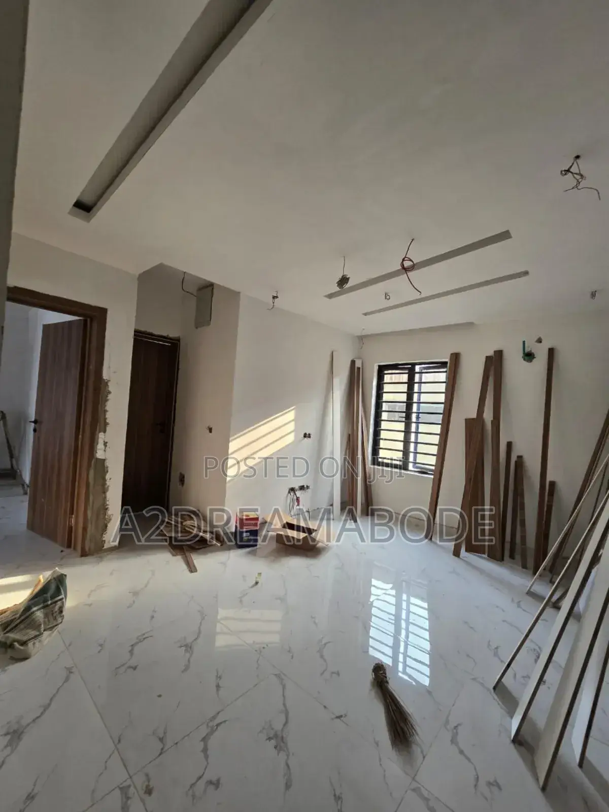 5bdrm Duplex in Magodo Phase 2 for rent