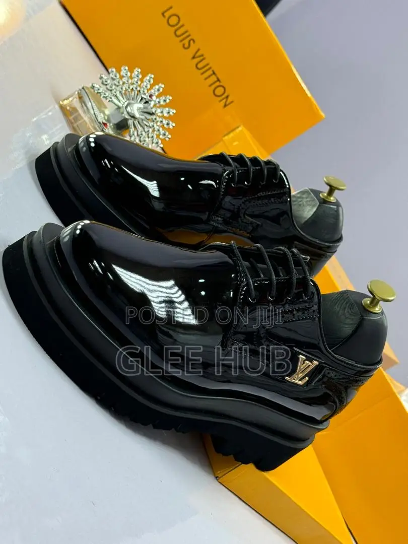 Louis Vuitton Laced Bold Shoes