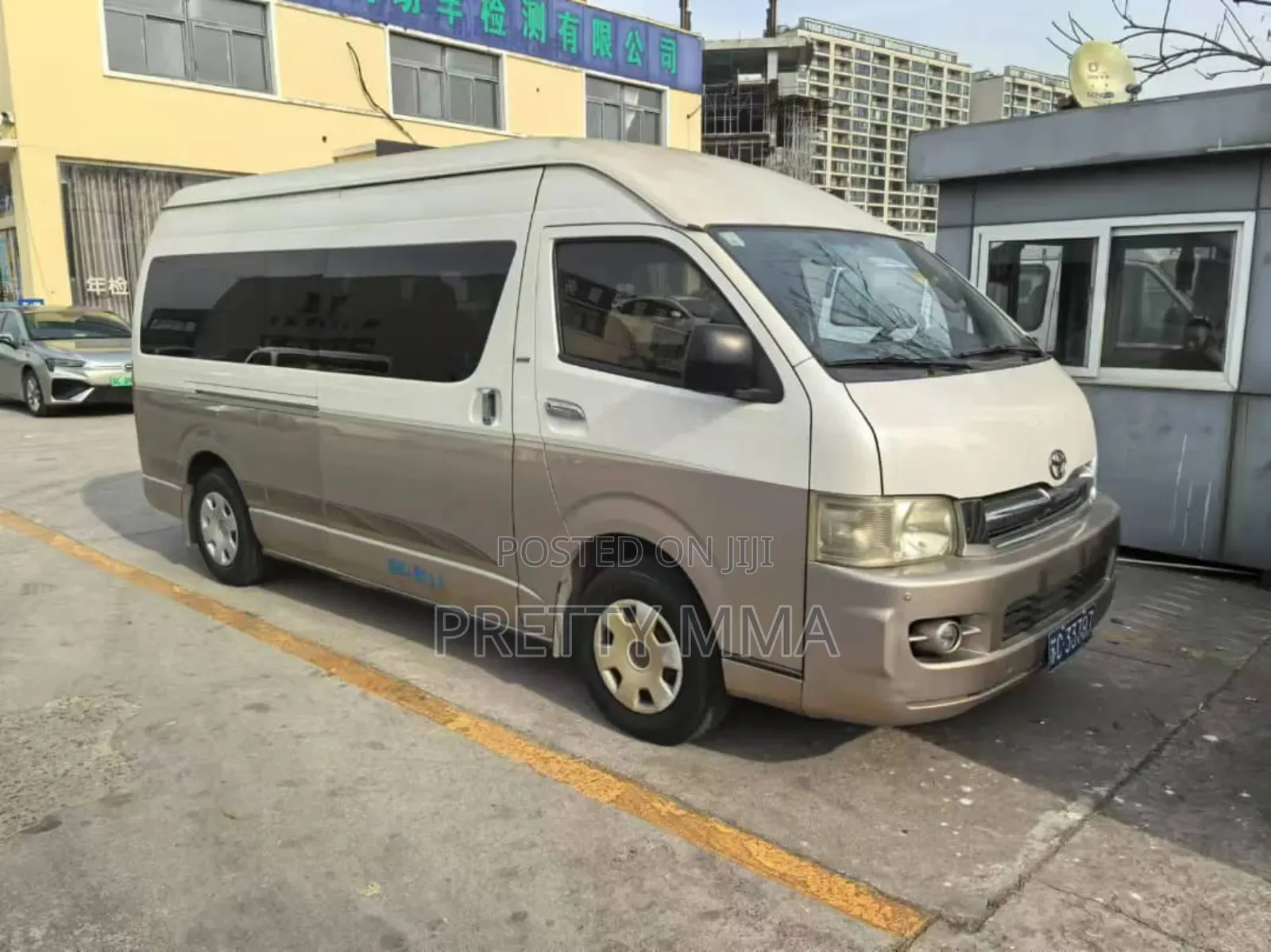 Toyota HiAce 2019 Beige