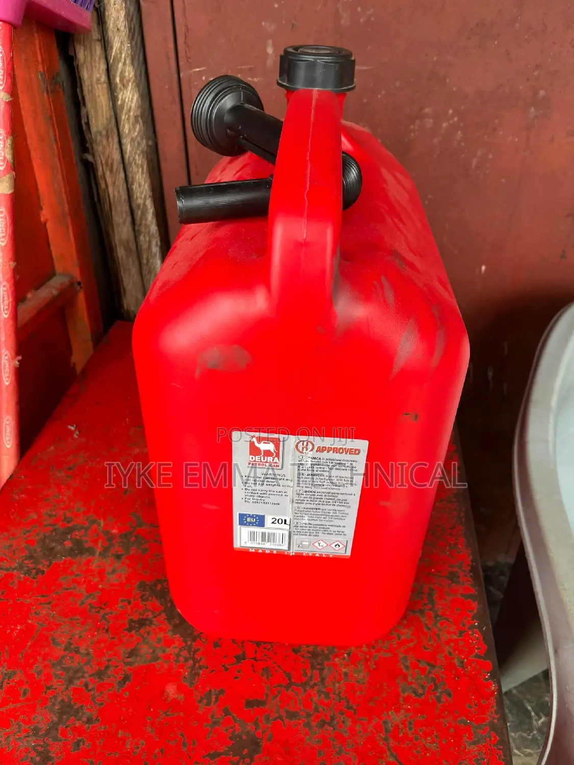 Jerrycan With Pouring Spout 20l. Oil Can
