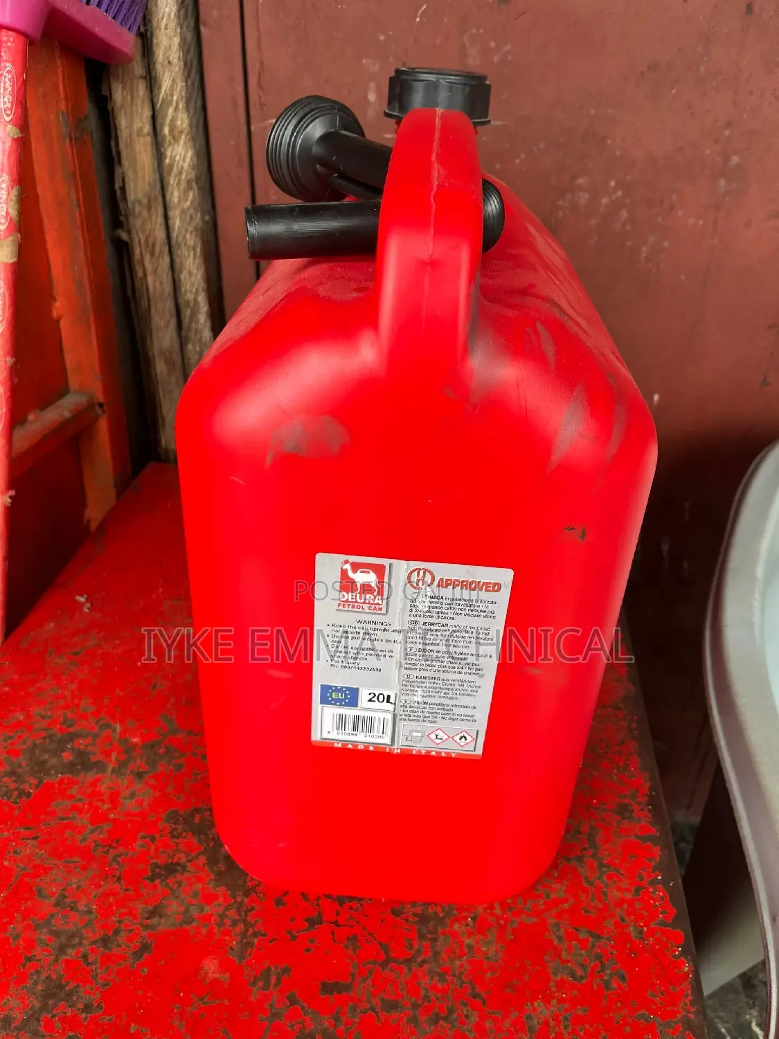 Jerrycan With Pouring Spout 20l. Oil Can
