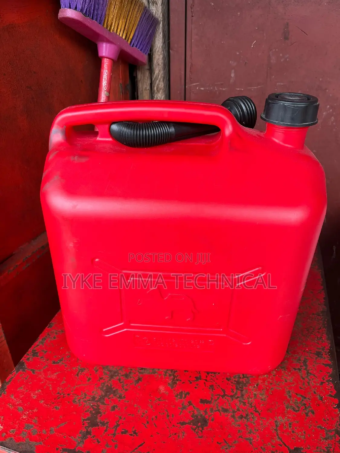Jerrycan With Pouring Spout 20l. Oil Can