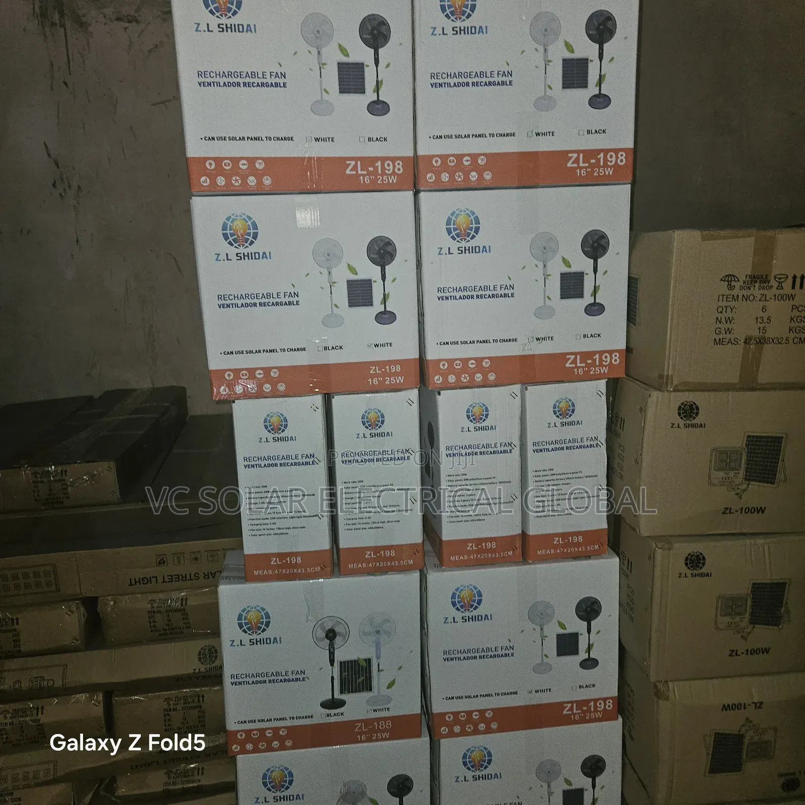 SMT Z.L Shidai Solar Fan With Upto 1800amhs Lithium Battery