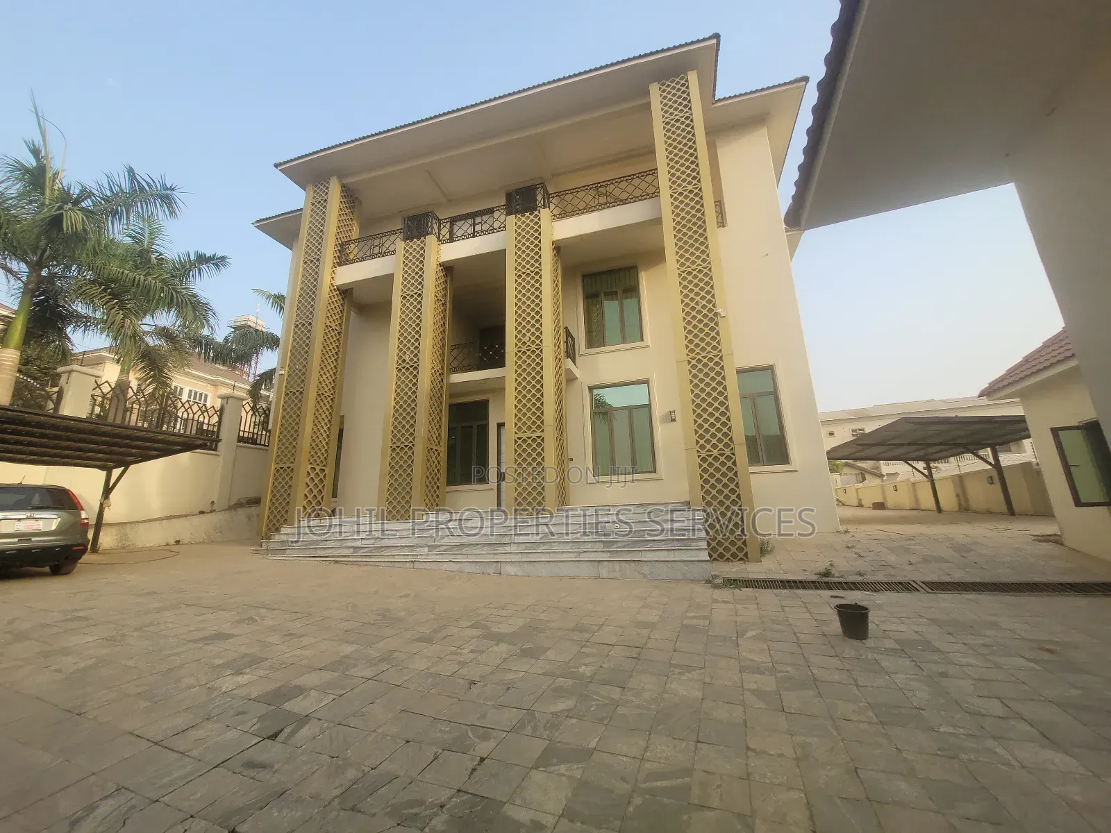 7bdrm Mansion in Asokoro for sale
