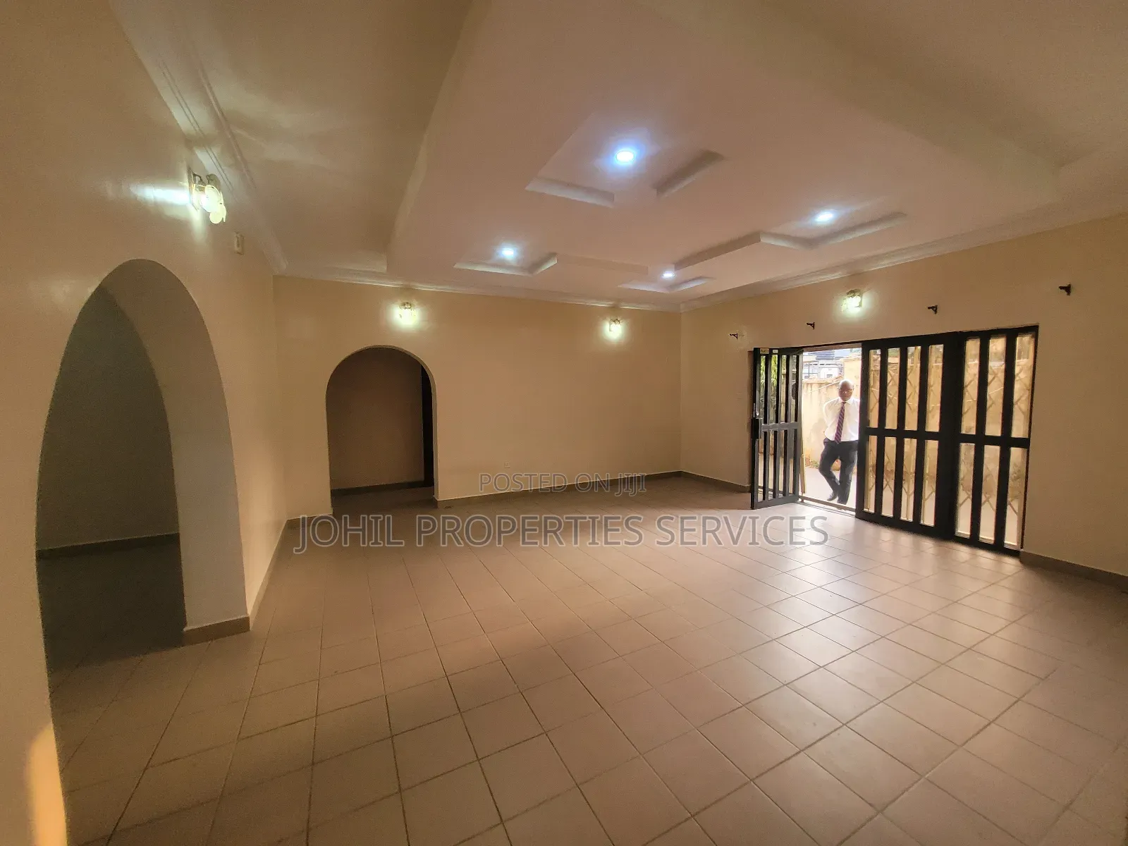 3bdrm Block of Flats in Maitama for rent