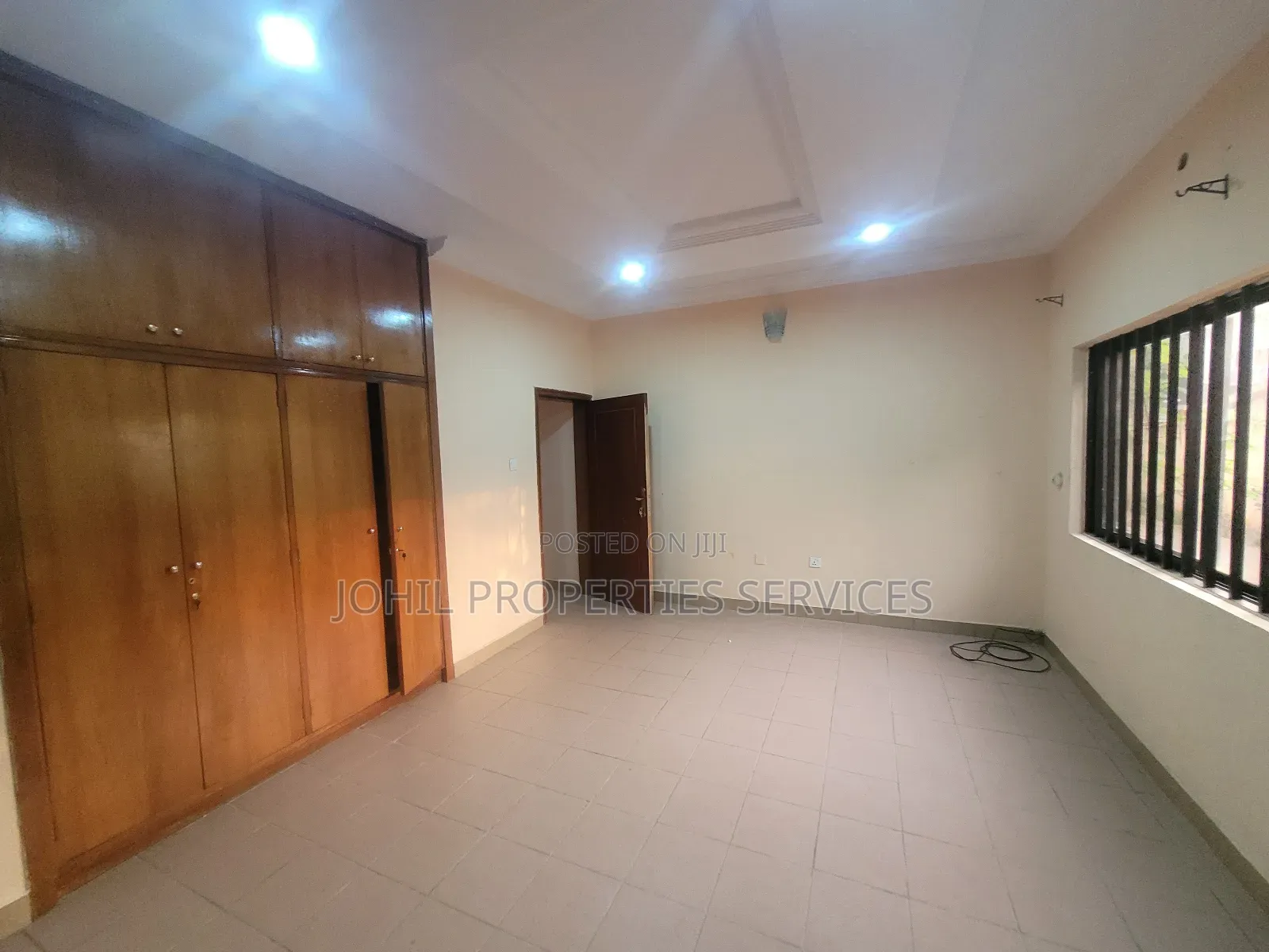3bdrm Block of Flats in Maitama for rent