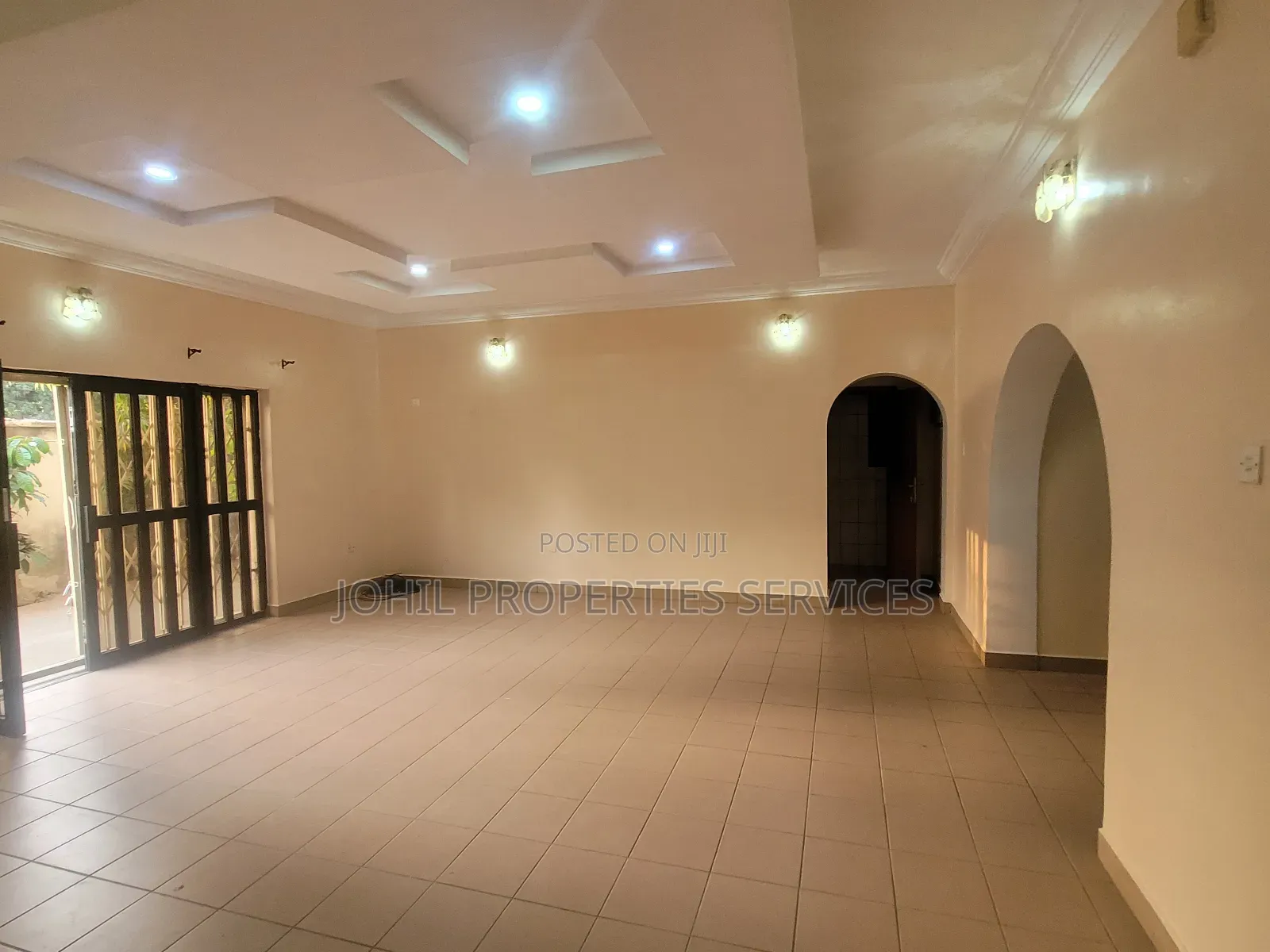 3bdrm Block of Flats in Maitama for rent