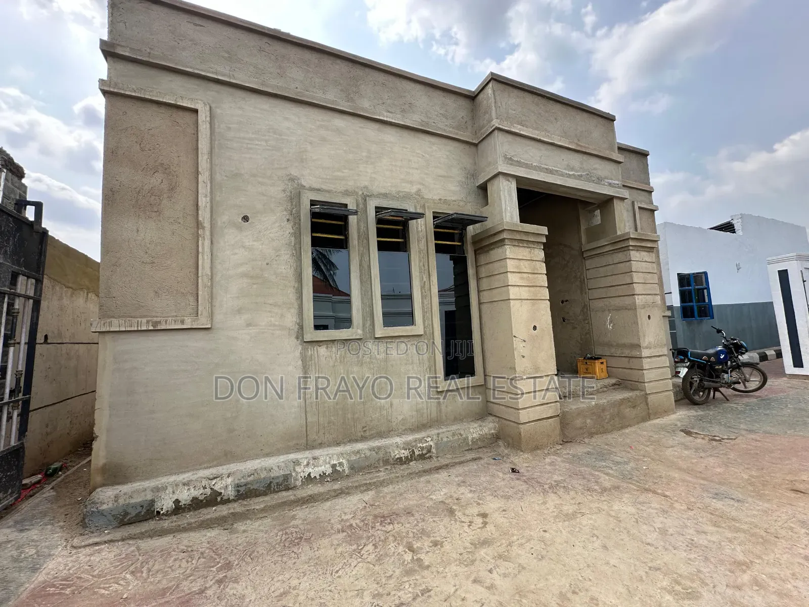 5bdrm Bungalow in Old Ife Road, Ibadan for sale