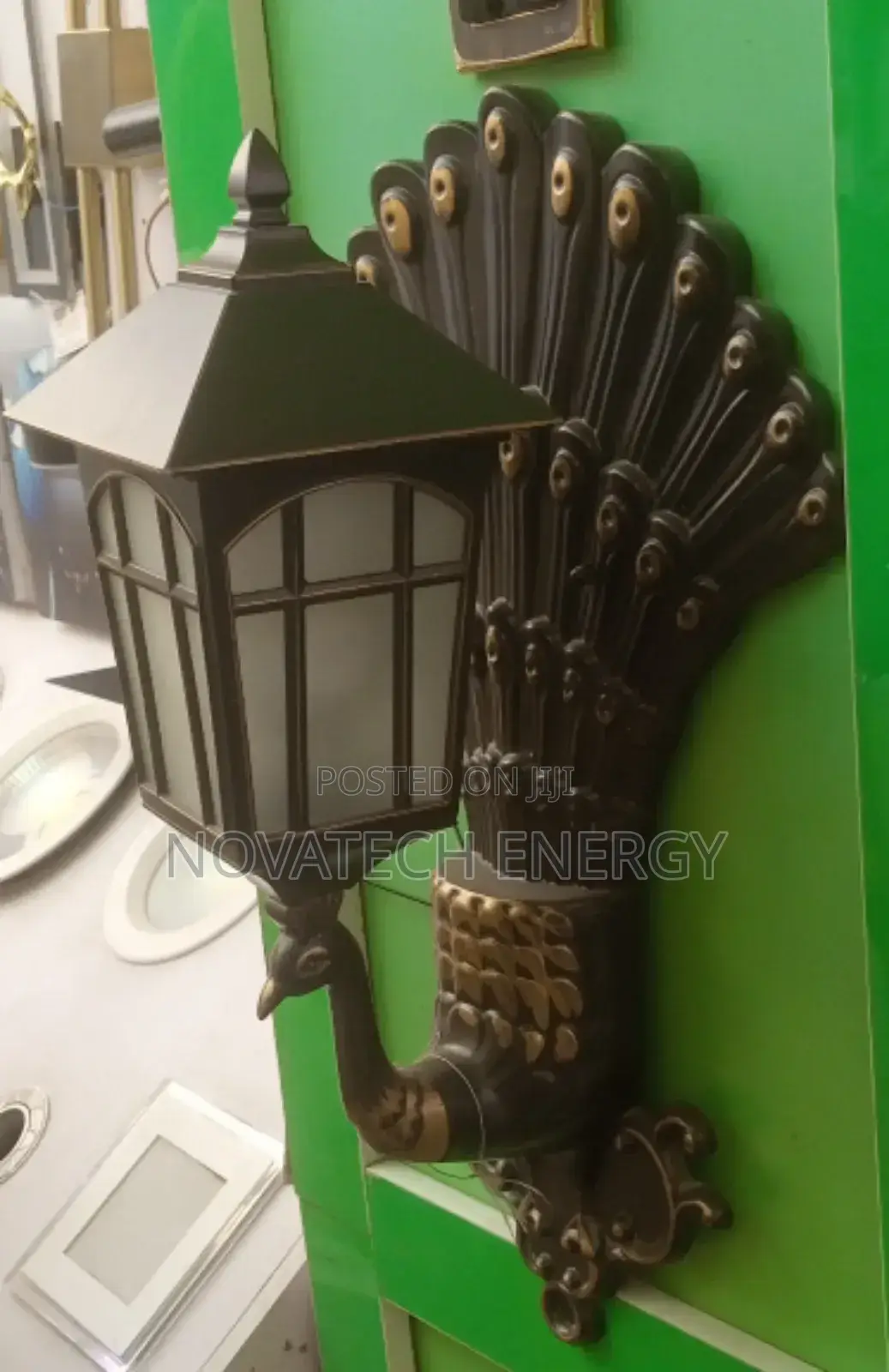 Peacock Design Outdoor Wall Bracket